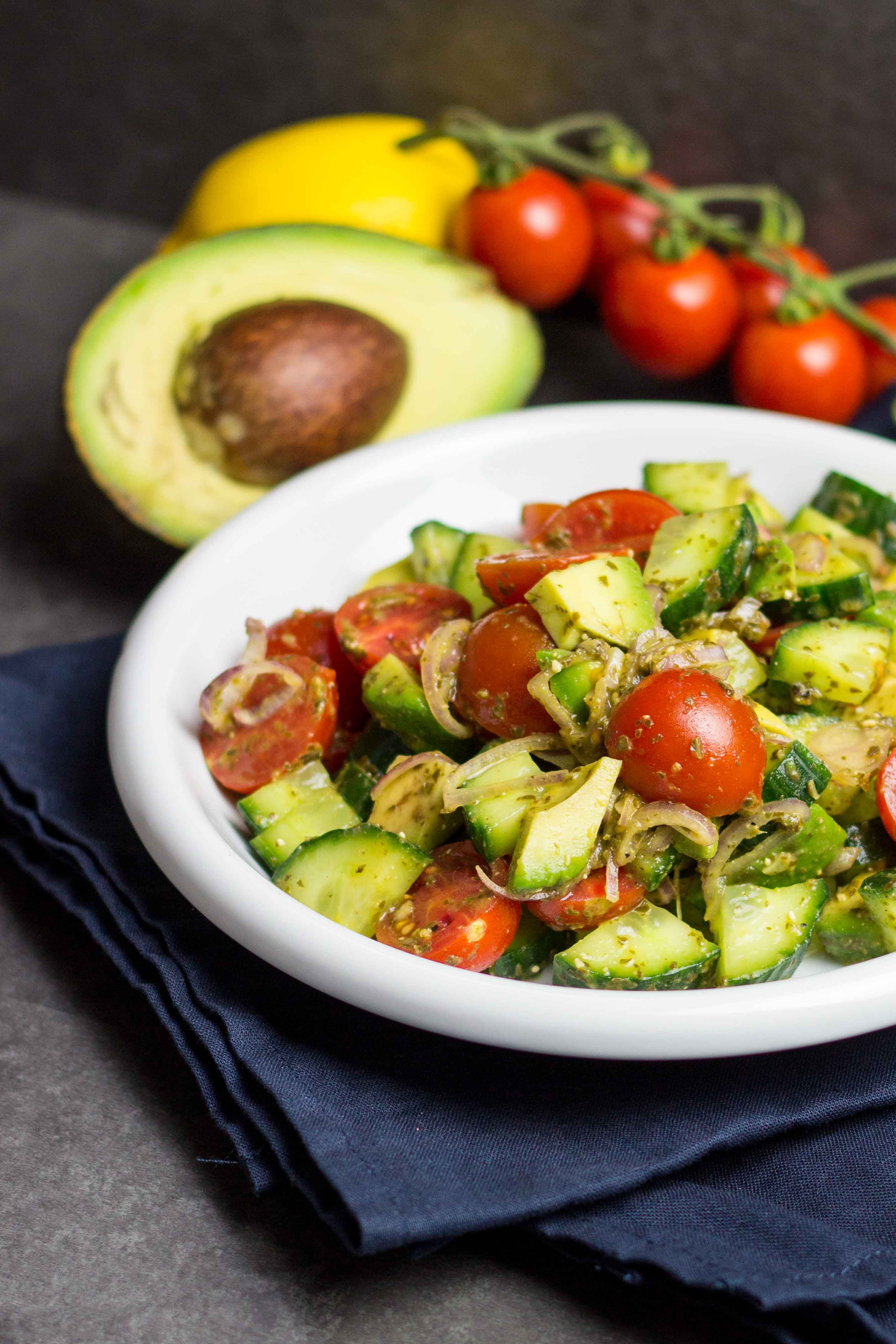 Gesunde Avocado-Bowl - Sattmacher zum Abnehmen - Kalorien genießen