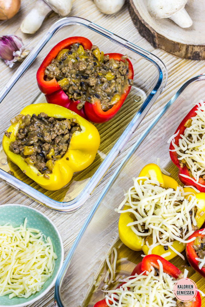 Gefüllte Paprika mit Hackfleisch, Champignons und Frischkäse (low carb und kalorienarm