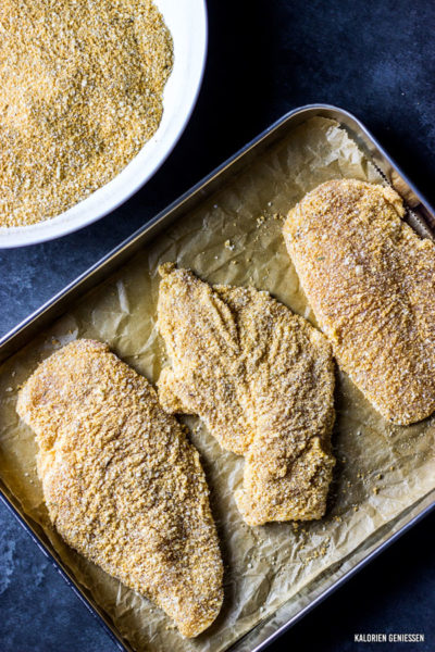 Hähnchenschnitzel aus dem Backofen mit knuspriger Parmesan-Panierung ...