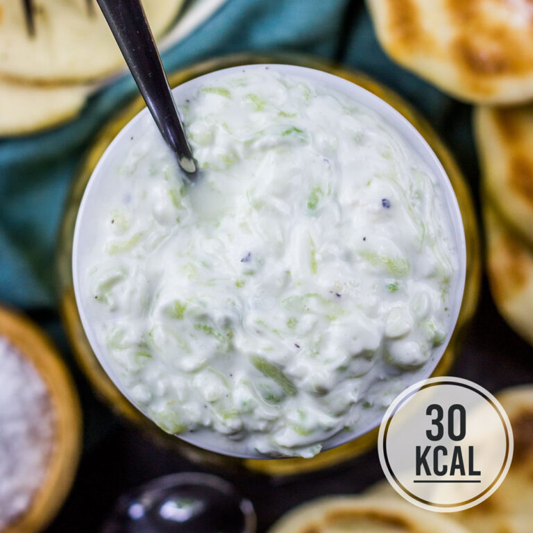 Kalorienarmes Tzatziki mit Gurke und Knoblauch (Original Rezept wie vom Griechen kalorienarm